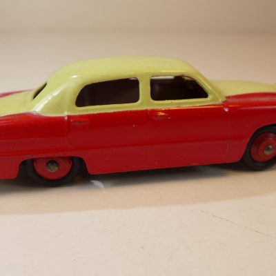 Dinky Toys 170 Ford Fordor Sedan red cream lowline