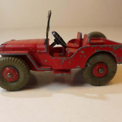 Dinky Toys 405 Universal Jeep redd